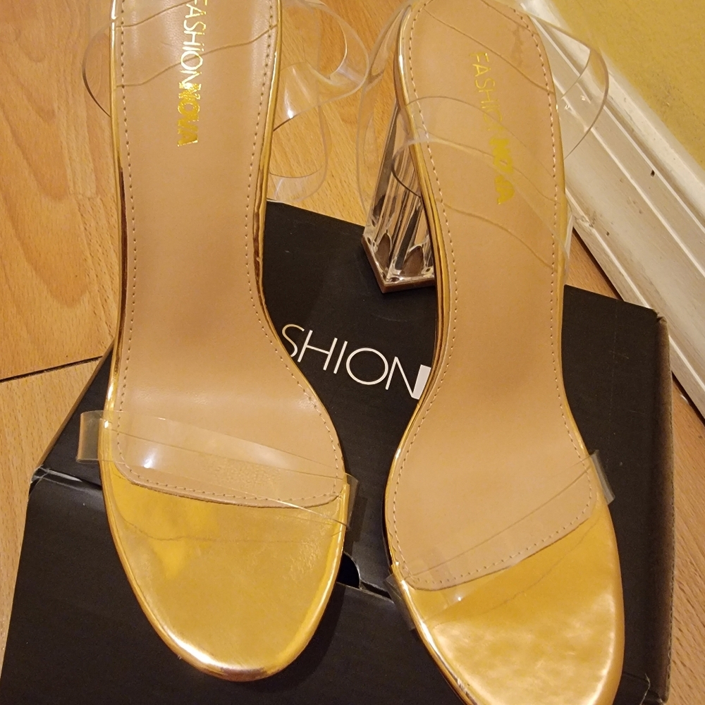 Shoes - Picture 6 of 9